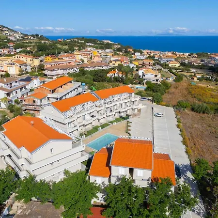 Lejlighed Mediterranean Blue - Piscina & Patio Privato
